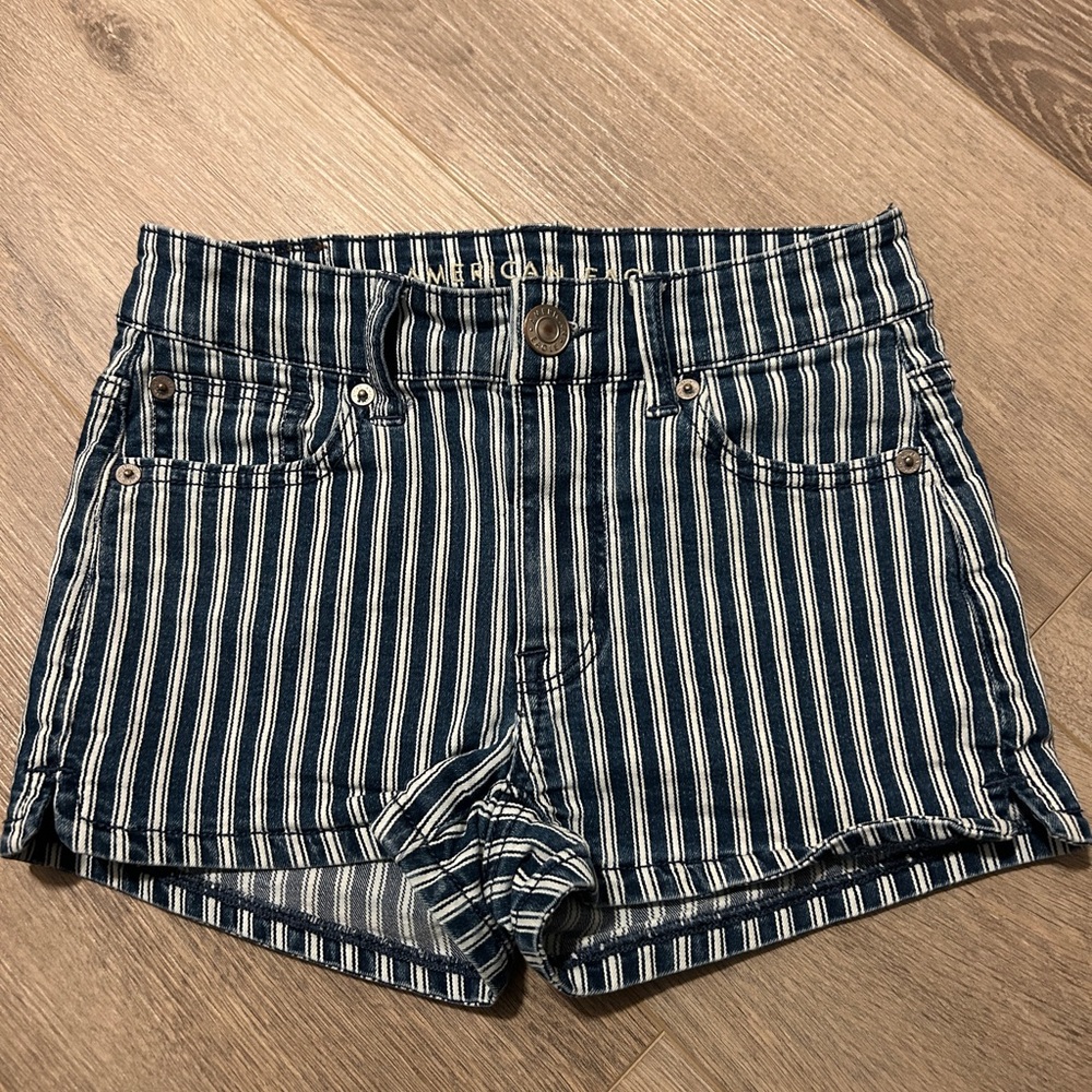 Women’s/Girls American Eagle Jean shorts